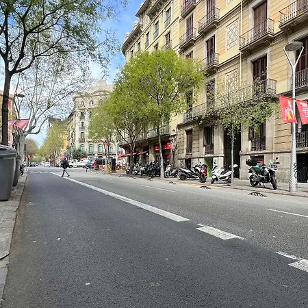 Unique Pau Claris Con Piscina * Barcelona