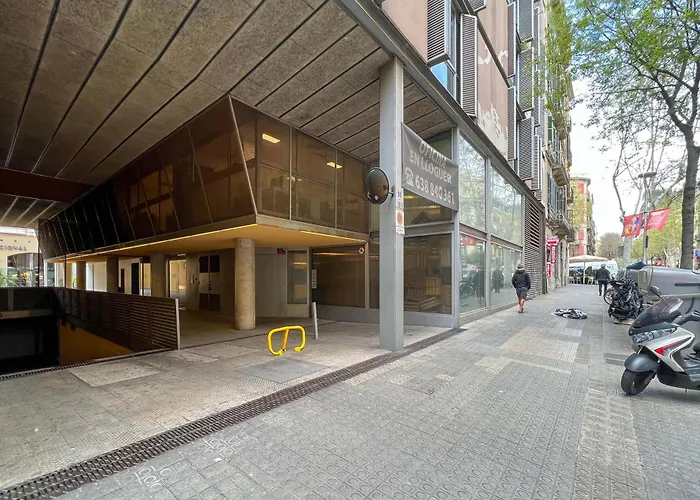 Apartamento Unique Pau Claris Con Piscina Barcelona